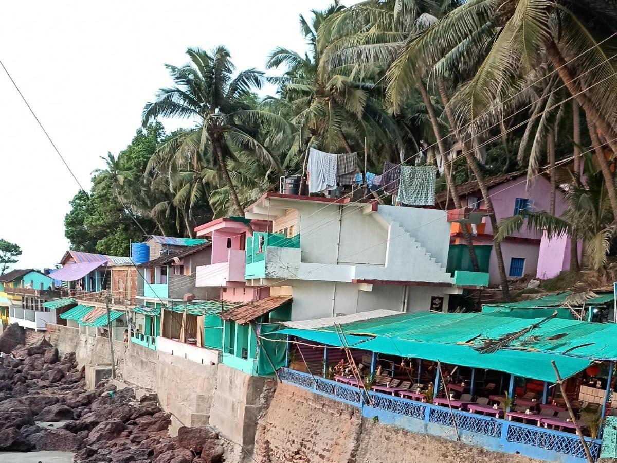 Om Ganesh Naik Guest House Arambol Extérieur photo