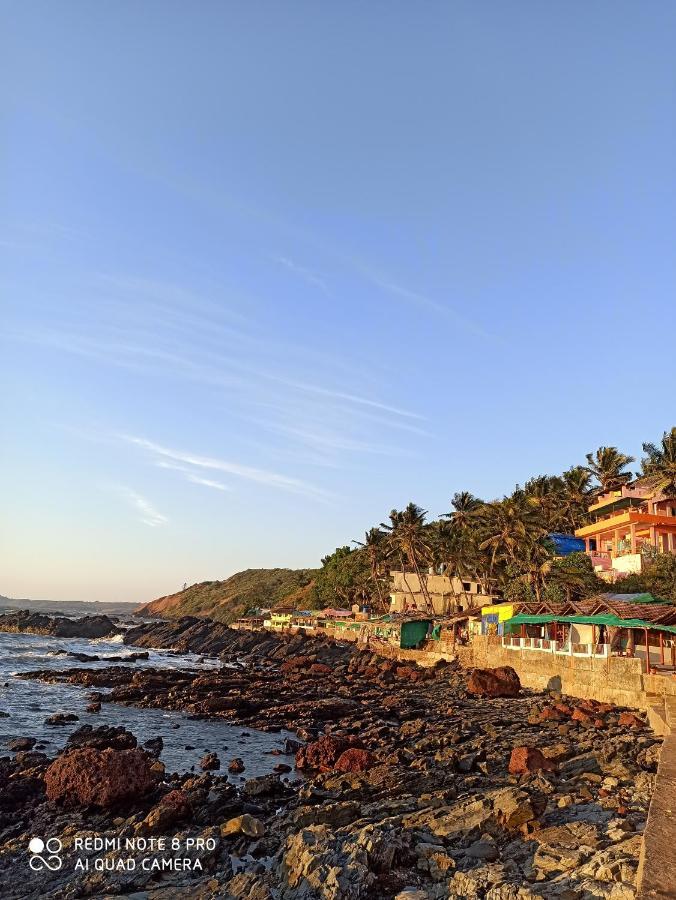 Om Ganesh Naik Guest House Arambol Extérieur photo